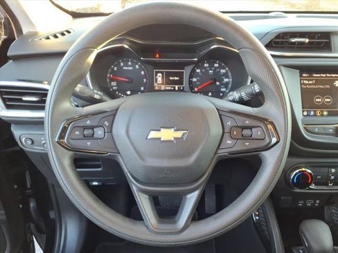Used 2022 Chevrolet TrailBlazer LT w/ Driver Confidence Package image 19