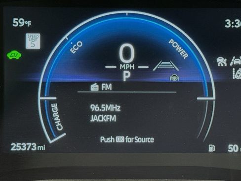 Used 2025 Toyota Camry SE w/ Convenience Package AWD/4WD image 30
