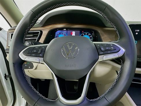 New 2026 Volkswagen Atlas SE image 18