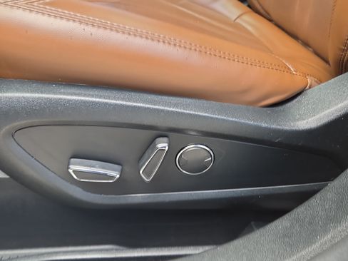 Used 2021 Lincoln Nautilus Reserve AWD/4WD image 10