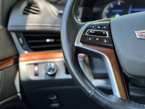 Used 2018 Cadillac Escalade ESV Premium Luxury RWD image 36