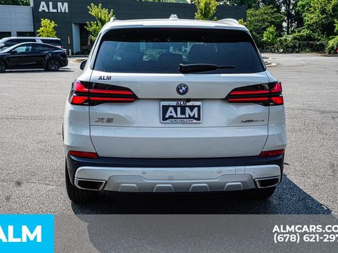 Used 2025 BMW X5 xDrive50e AWD/4WD image 10