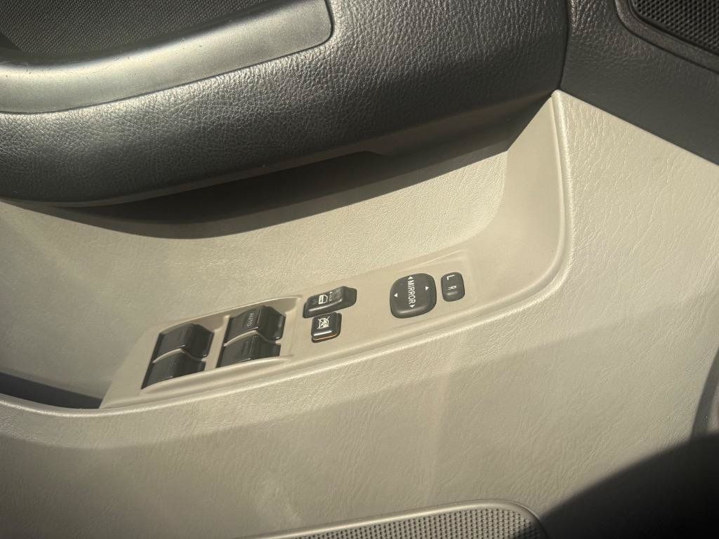 Used 2007 Toyota 4Runner SR5 AWD/4WD image 56