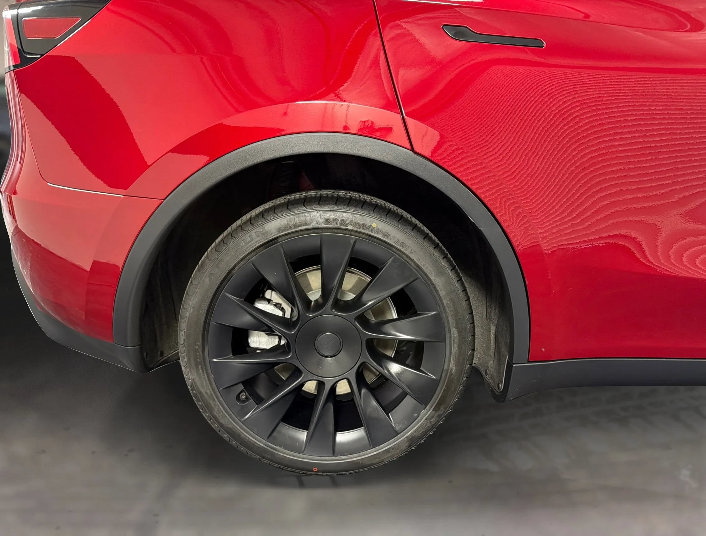 Used 2024 Tesla Model Y Long Range AWD/4WD image 18