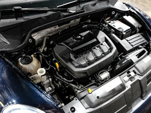 Used 2019 Volkswagen Beetle 2.0T S image 33