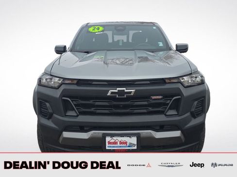 Used 2024 Chevrolet Colorado Trail Boss w/ Technology Package AWD/4WD image 9