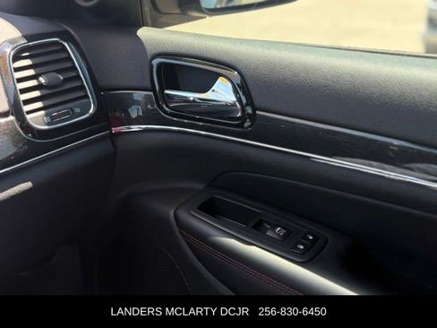 Used 2020 Jeep Grand Cherokee Trailhawk w/ Trailhawk Luxury Group AWD/4WD image 21