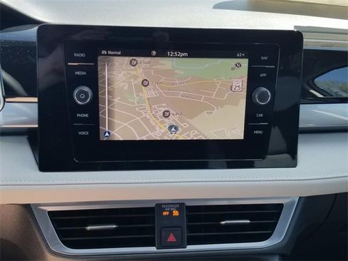 New 2025 Volkswagen Taos SEL image 11