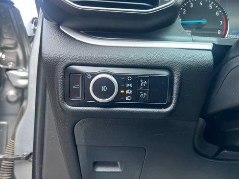 Used 2023 Ford Explorer XLT w/ Equipment Group 202A AWD/4WD image 24