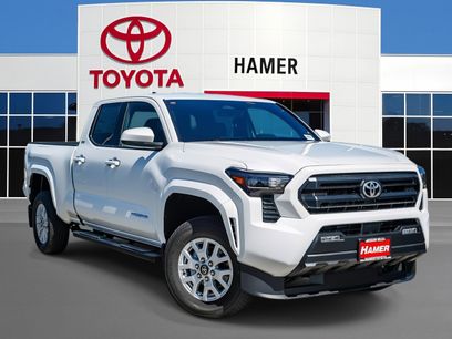 New 2025 Toyota Tacoma SR5