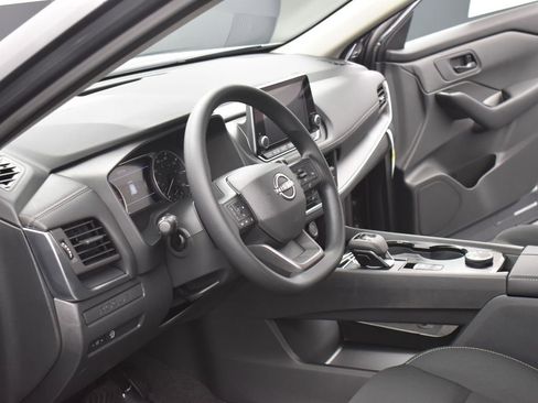 New 2026 Nissan Rogue S image 7