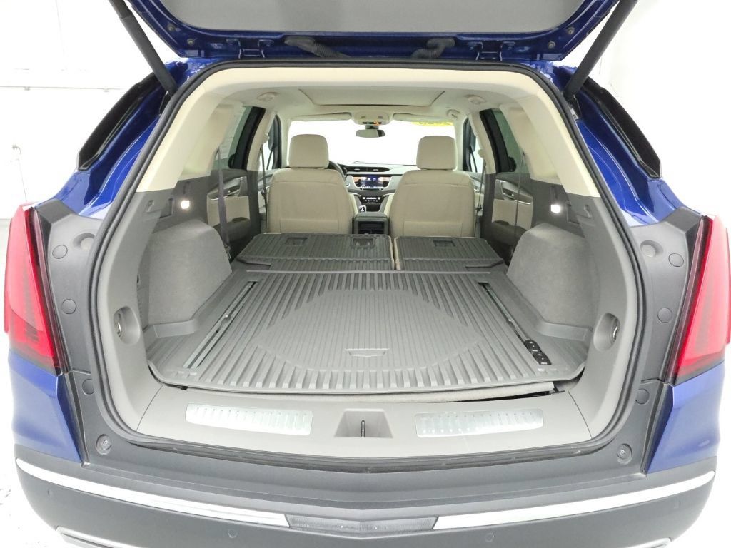 Used 2025 Cadillac XT5 Premium Luxury w/ LPO, Floor Liner Package AWD/4WD image 56