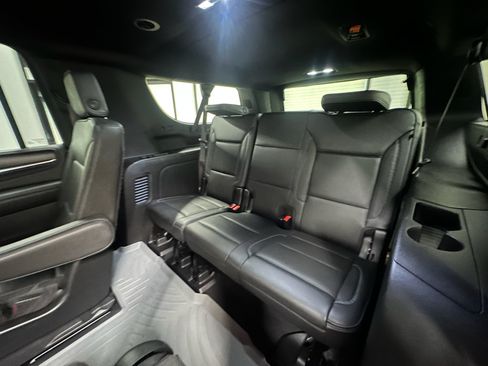 Used 2022 GMC Yukon XL Denali AWD/4WD image 17