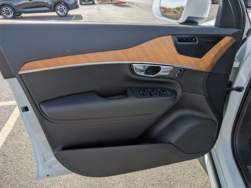 Used 2023 Volvo XC90 T8 Plus w/ Protection Package Premier image 13