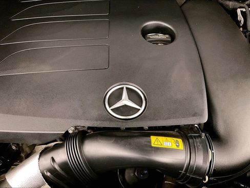 Used 2022 Mercedes-Benz GLE 350 4MATIC w/ Premium Package image 32