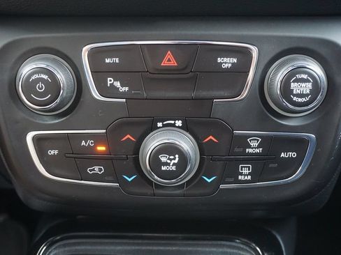 Used 2019 Jeep Compass Limited w/ Safety & Security Group AWD/4WD image 14