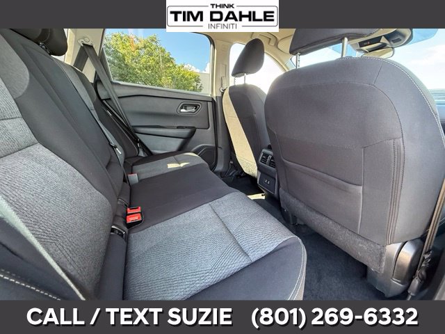 Used 2025 Nissan Rogue SV FWD image 19