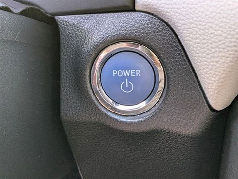 Used 2021 Toyota RAV4 XLE Premium image 27