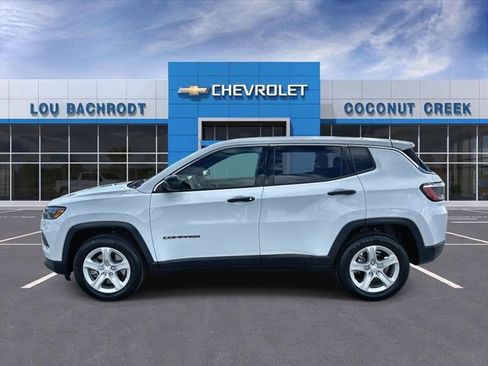Used 2023 Jeep Compass Sport image 5