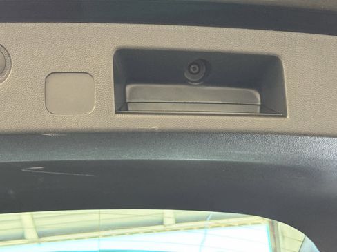 Certified 2025 Chevrolet Equinox LT FWD image 8