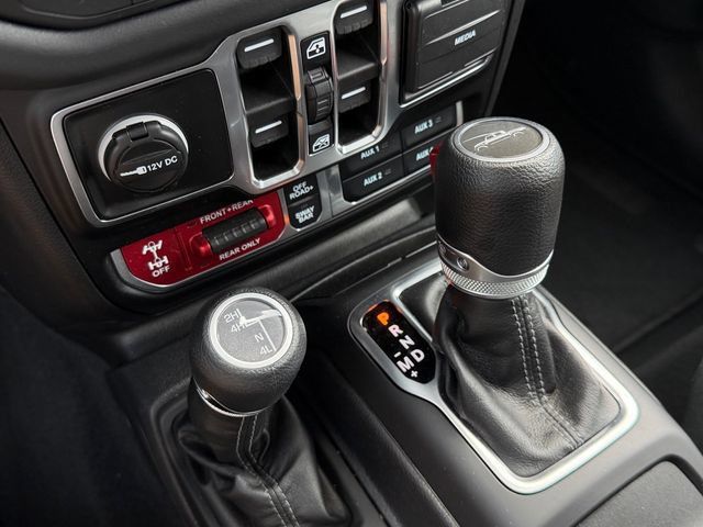 Used 2026 Jeep Gladiator Rubicon AWD/4WD image 16