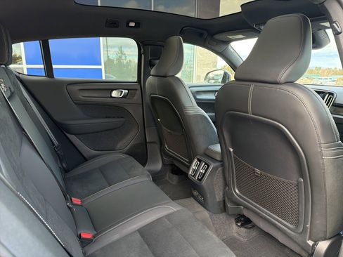 Used 2023 Volvo C40 P8 Recharge Plus w/ Climate Package image 16