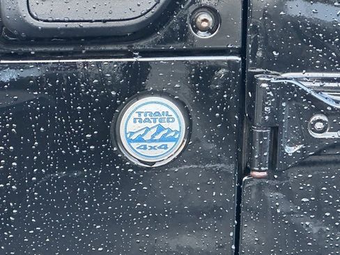 Used 2021 Jeep Wrangler Unlimited Sahara w/ Cold Weather Group image 13