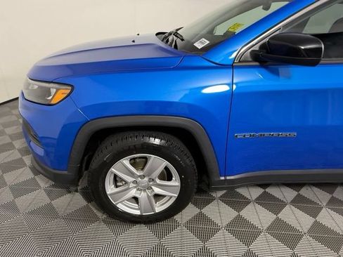 Used 2022 Jeep Compass Latitude w/ Convenience Group AWD/4WD image 12