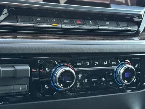 New 2026 GMC Sierra 1500 Elevation image 20