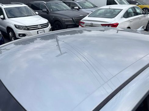 Used 2020 Toyota Camry SE FWD image 11