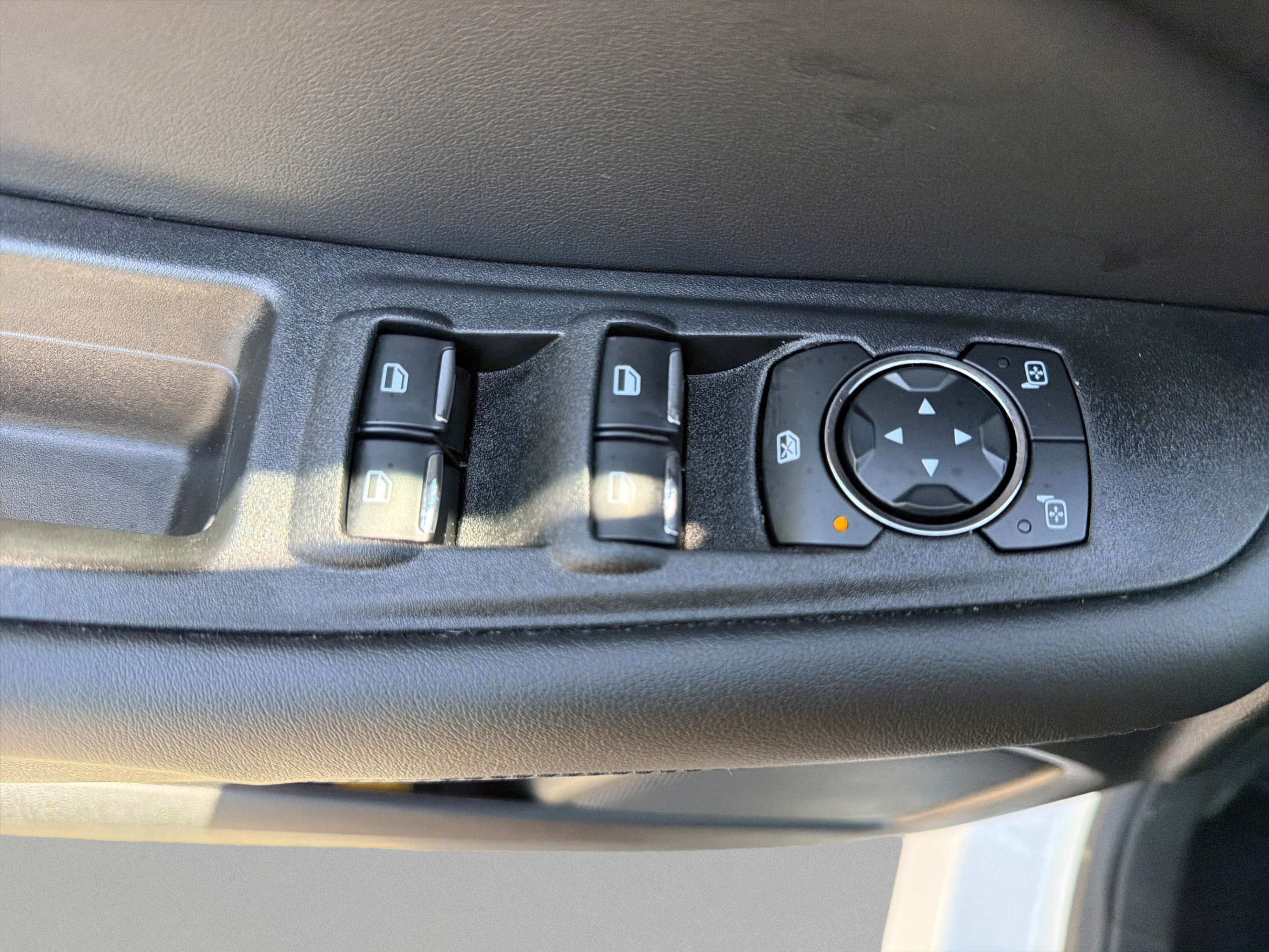 Used 2024 Ford Edge SEL w/ Convenience Package AWD/4WD image 25