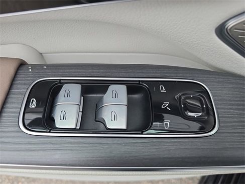 Certified 2023 Mercedes-Benz EQS 580 4MATIC SUV image 28