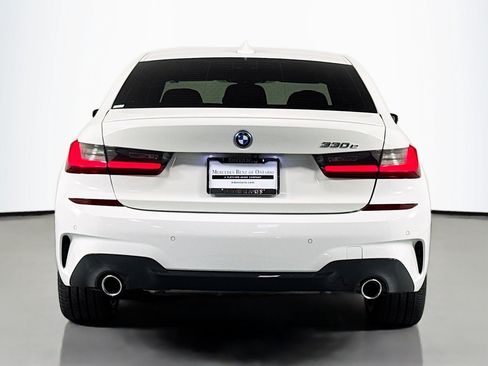 Used 2022 BMW 330e w/ M Sport Package RWD image 4