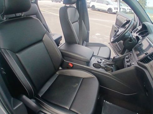 Used 2020 Volkswagen Atlas Cross Sport SE image 24