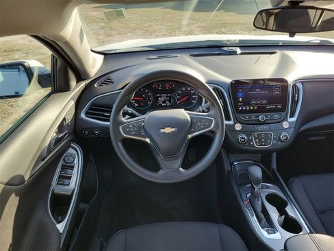 Used 2024 Chevrolet Malibu LT image 26