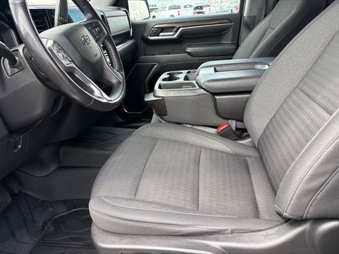 Used 2022 Chevrolet Silverado 1500 RST image 9