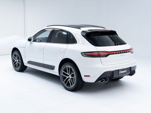 Certified 2026 Porsche Macan AWD/4WD image 3
