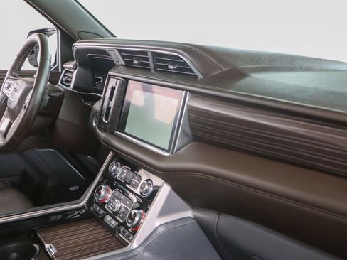 Used 2024 GMC Yukon XL Denali w/ Max Trailering Package image 31