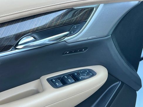 Used 2025 Cadillac XT6 Premium Luxury w/ Platinum Package FWD image 11