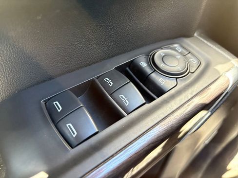 Used 2021 Chevrolet Silverado 1500 LTZ w/ Technology Package image 13