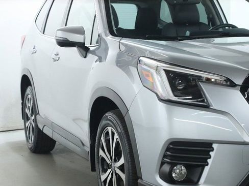 Certified 2023 Subaru Forester Limited AWD/4WD image 8