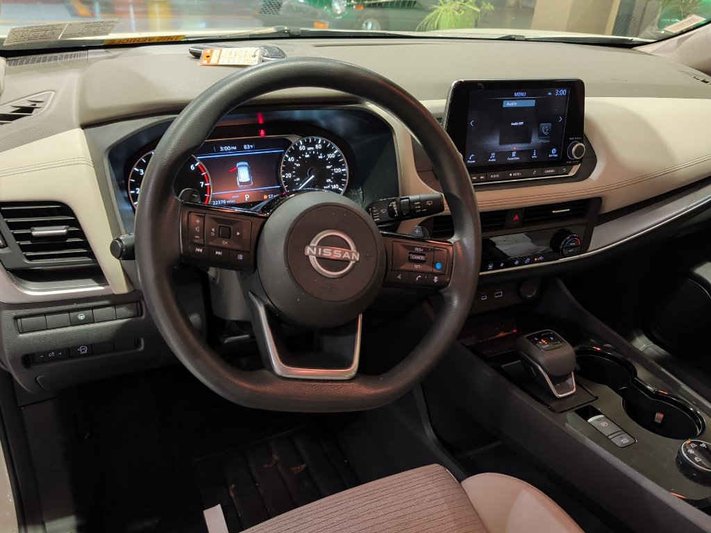 Used 2023 Nissan Rogue SV AWD/4WD image 5