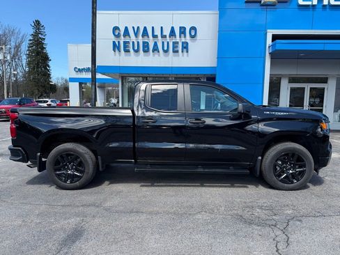 Used 2024 Chevrolet Silverado 1500 Custom AWD/4WD image 4