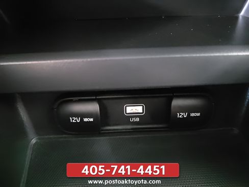 Used 2025 Kia Soul LX w/ LX Technology Package FWD image 19