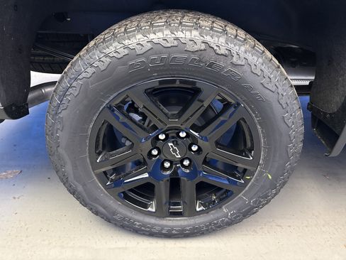 New 2026 Chevrolet Silverado 1500 Custom Trail Boss w/ Turbomax Blackout Package AWD/4WD image 8