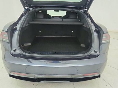 Used 2024 Tesla Model S image 14