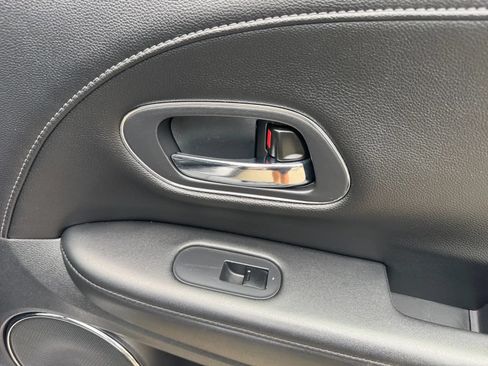 Used 2017 Honda HR-V EX-L image 17