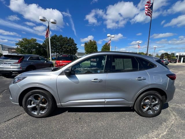 Used 2023 Ford Escape ST-Line w/ Tech Pack #1 AWD/4WD image 7