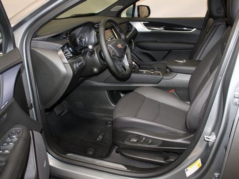 Certified 2025 Cadillac XT5 Premium Luxury w/ Technology Package image 7