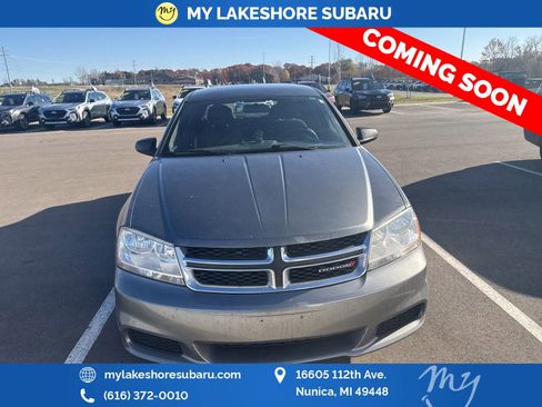 Used 2013 Dodge Avenger SE image 2